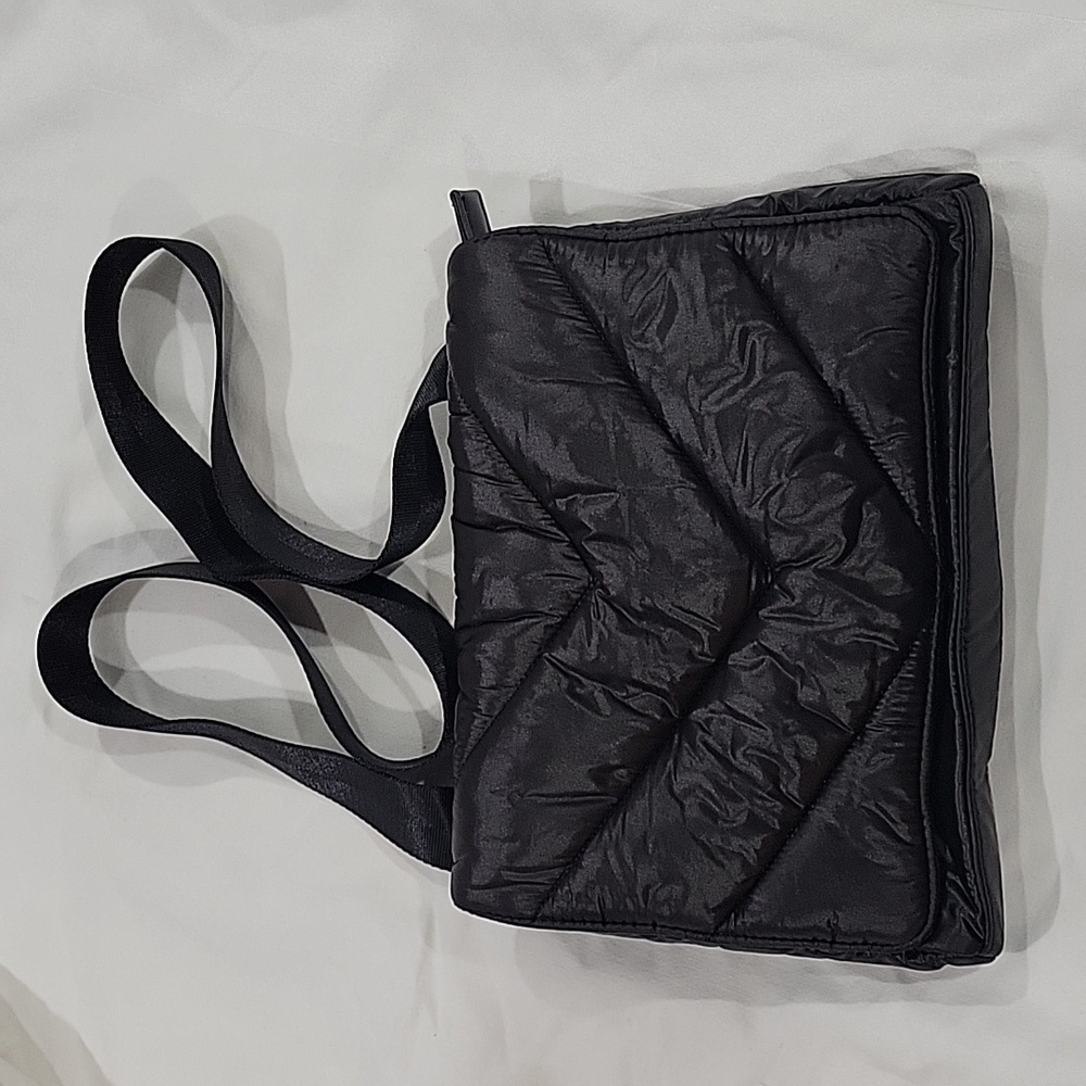Caraa x Athleta quilted convertible crossbody bag